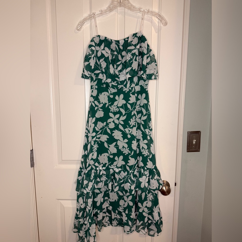 Lulu’s green and white floral strapless dress, size S